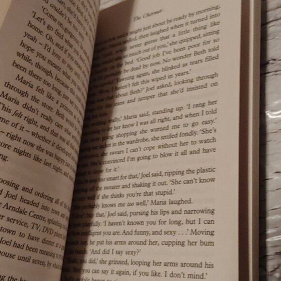 3/$13 The Charmer by Mandasue Heller adult fiction novel book - Picture 2 of 5